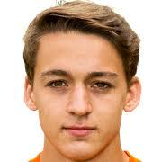https://img.833zhibooq.com.cn/img/football/player/0d12fff4e6489e57edadc485c2283c56.jpg