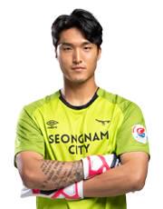 https://img.833zhibooq.com.cn/img/football/player/6236464638a1d95d8560c4330a0b4cc7.jpg